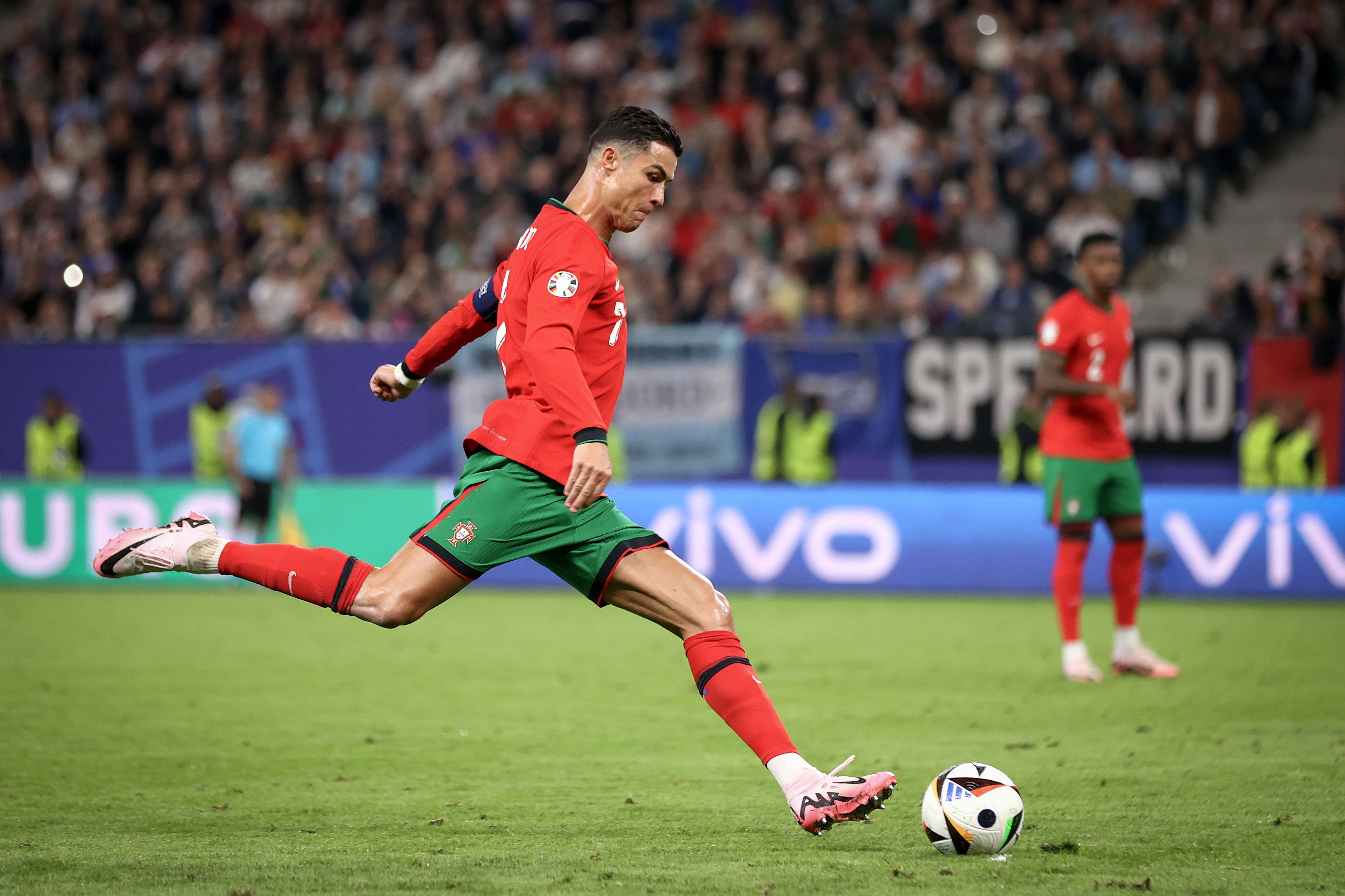 Hard Kick Rondaldo How Many Free Kick Attempts Does Ronaldo Have