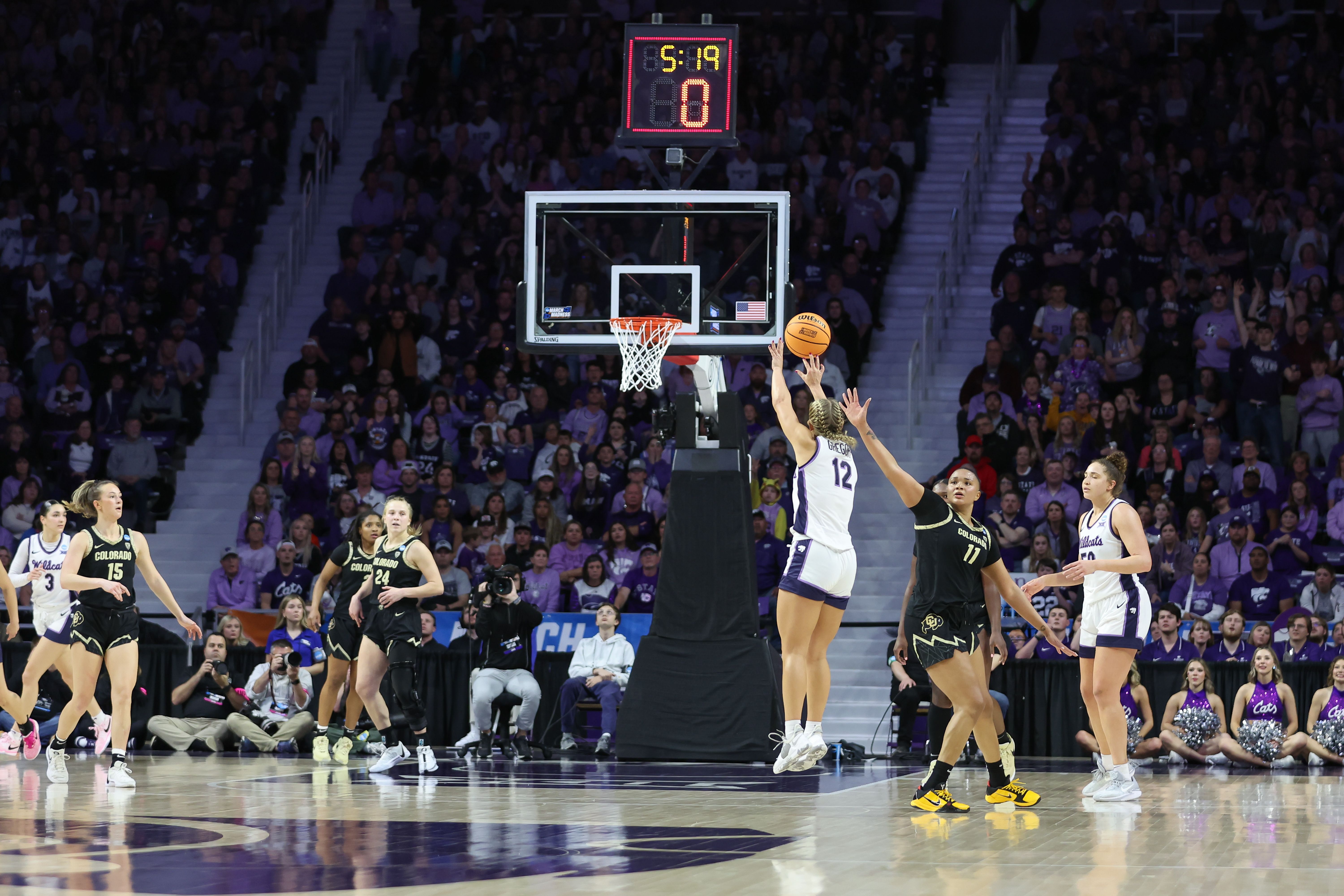 basketball-rules-how-many-quarters-and-how-long-are-they